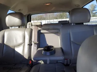 2004 Chevrolet Tahoe LT with VIN 1GNEK13T84J300808, listed as a Copart auction lot 46394495 with 164,330 mi miles and Salvage Title. Bid and sale history available at carsss.com. Image 10.