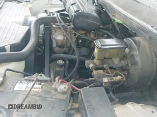 1994 Dodge 1500 z VIN 1B7HC16YXRS728049, wystawiony jako IAAI lot #42449949 z przebiegiem 132 493 mil mil oraz . Historia ofert i sprzedaży dostępna na DreamBid. Obrazek 12.