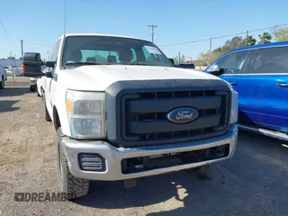 2015 Ford F-250 Lariat z VIN 1FT7W2BT9FEA62282, wystawiony jako IAAI lot #41762018 z przebiegiem 230 449 mil mil oraz . Historia ofert i sprzedaży dostępna na DreamBid. Obrazek 1.