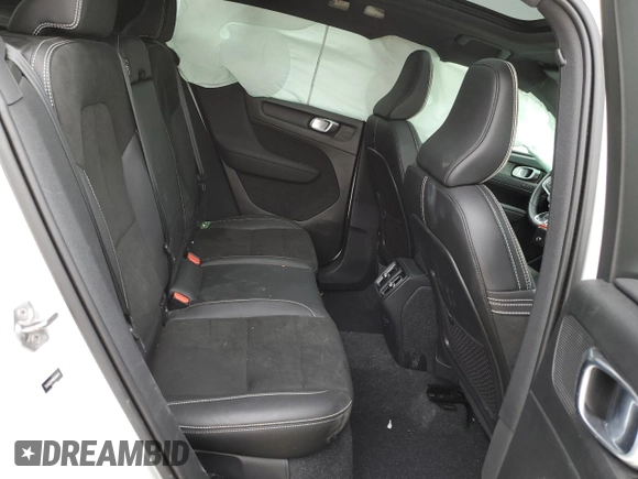2022 Volvo XC40 R-Design с VIN YV4162UM1N2648449, выставлен на аукционе Copart как лот 52323025 с пробегом 34 574 миль миль и Списание • Salvage title. История ставок и продаж доступна на DreamBid. Изображение 11.