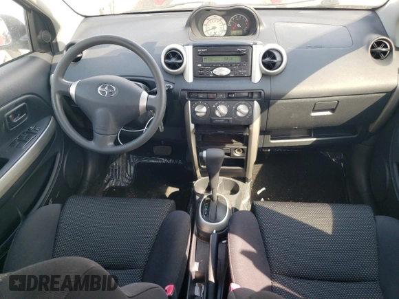 2005 Scion xA z VIN JTKKT604150084657, wystawiony jako Copart lot #67865574 z przebiegiem 46 542 mil mil oraz Szkoda całkowita • Salvage title. Historia ofert i sprzedaży dostępna na DreamBid. Obrazek 8.