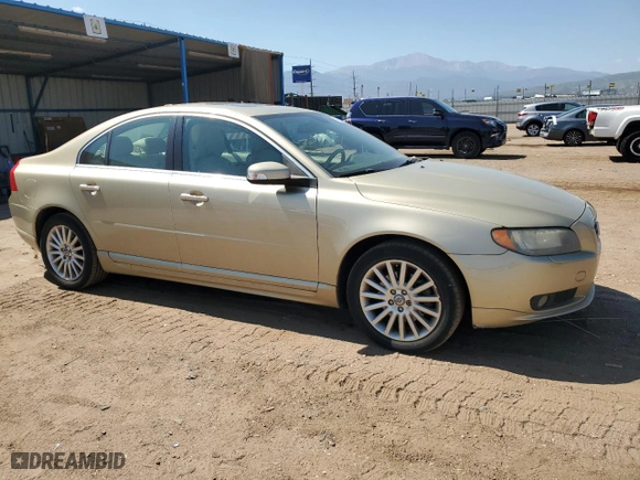 2007 Volvo S80 I6 with VIN YV1AS982271045433, listed as a Copart auction lot 70619864 with 187,732 mi miles and Salvage Title. Bid and sale history available at carsss.com. Image 4.