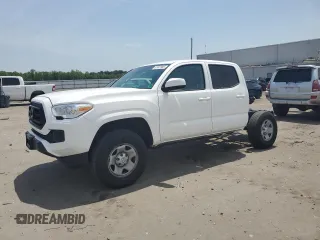 2023 Toyota Tacoma SR z VIN 3TMCZ5AN0PM654210, wystawiony jako Copart lot #57497995 z przebiegiem 53 362 mil mil oraz Szkoda całkowita • Salvage title. Historia ofert i sprzedaży dostępna na DreamBid. Obrazek 1.