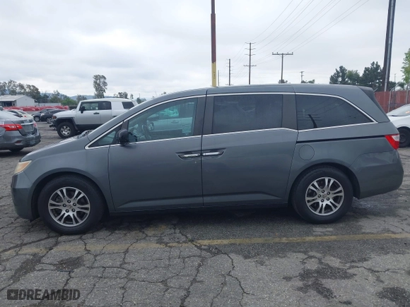 2011 Honda Odyssey EX-L with VIN 5FNRL5H63BB059407, listed as a IAAI auction lot 41922421 with 99,270 mi miles. Bid and sale history available at carsss.com. Image 14.