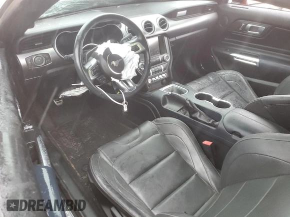 2021 Ford Mustang GT z VIN 1FA6P8CF9M5101492, wystawiony jako Copart lot #45208895 z przebiegiem Nie podano mil oraz Szkody całkowita. Historia ofert i sprzedaży dostępna na DreamBid. Obrazek 8.