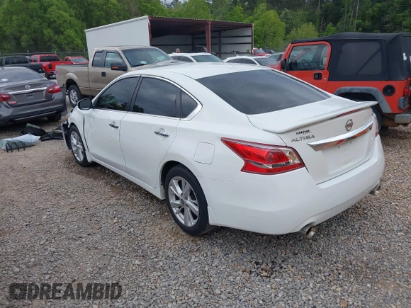 2015 Nissan Altima SV z VIN 1N4AL3AP1FC439021, wystawiony jako IAAI lot #42027354 z przebiegiem 96 729 mil mil oraz . Historia ofert i sprzedaży dostępna na DreamBid. Obrazek 3.