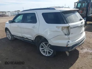 2017 Ford Explorer XLT z VIN 1FM5K8D88HGB14485, wystawiony jako IAAI lot #41654969 z przebiegiem 142 827 mil mil oraz . Historia ofert i sprzedaży dostępna na DreamBid. Obrazek 3.