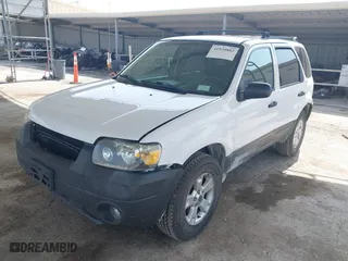 2005 Ford Escape XLT with VIN 1FMYU93155KA43398, listed as a IAAI auction lot 41930802 with 115,755 mi miles. Bid and sale history available at carsss.com. Image 17.