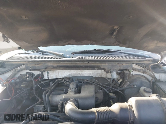 2000 Ford F-150 XL with VIN 1FTZX1729YNC01295, listed as a IAAI auction lot 41298499 with 1 mi miles. Bid and sale history available at carsss.com. Image 10.