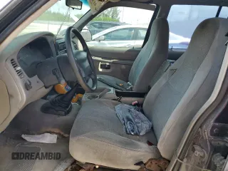 2000 Ford Explorer XLS z VIN 1FMZU62X6YZB94402, wystawiony jako Copart lot #58766885 z przebiegiem Nie podano mil oraz Tytuł czysty. Historia ofert i sprzedaży dostępna na DreamBid. Obrazek 7.