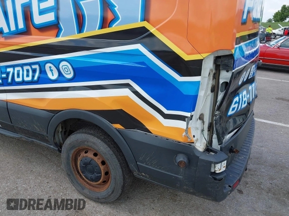 2017 Ford Transit с VIN 1FTYR2CM8HKA65438, выставлен на аукционе IAAI как лот 42249622 с пробегом 77 527 миль миль и . История ставок и продаж доступна на DreamBid. Изображение 17.