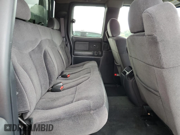 2001 GMC Sierra 1500 SLE z VIN 1GTEK19T11Z241405, wystawiony jako Copart lot #67396344 z przebiegiem 136 051 mil mil oraz Szkoda całkowita • Salvage title. Historia ofert i sprzedaży dostępna na DreamBid. Obrazek 10.