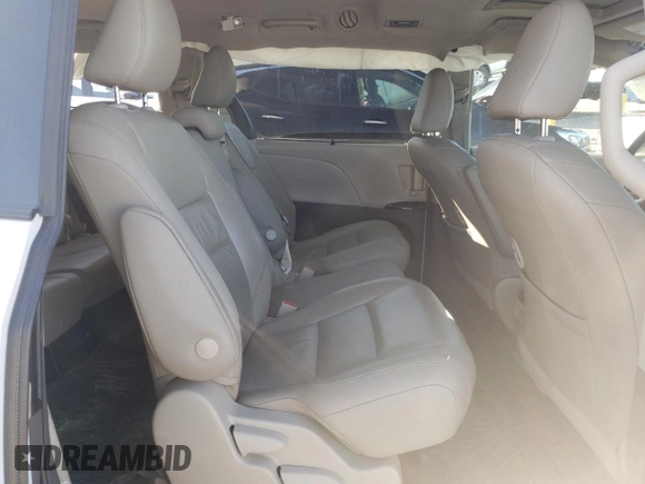 2018 Toyota Sienna XLE Auto Access Seat with VIN 5TDYZ3DC7JS903470, listed as a Copart auction lot 47938055 with 118,734 mi miles and Salvage Title. Bid and sale history available at carsss.com. Image 11.