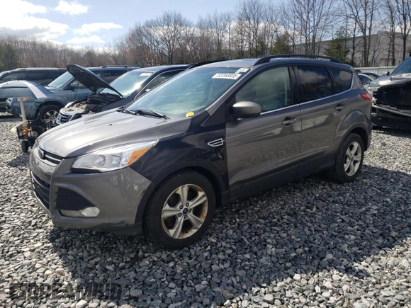 2014 Ford Escape SE with VIN 1FMCU9G9XEUA96094, listed as a Copart auction lot 52260805 with 143,791 mi miles and Clean Title. Bid and sale history available at DreamBid. Image 1.