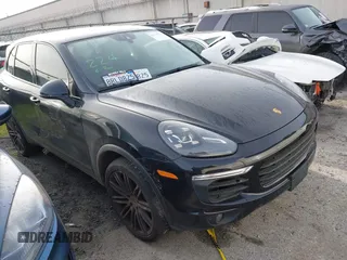 2016 Porsche Cayenne S z VIN WP1AB2A28GLA96221, wystawiony jako IAAI lot #41730377 z przebiegiem 96 792 mil mil oraz . Historia ofert i sprzedaży dostępna na DreamBid. Obrazek 1.