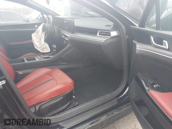 2024 Kia K5 GT-Line z VIN 5XXG64J22RG257080, wystawiony jako IAAI lot #42026127 z przebiegiem 19 477 mil mil oraz . Historia ofert i sprzedaży dostępna na DreamBid. Obrazek 5.