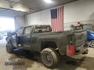 2018 GMC Sierra 2500HD Denali z VIN 1GT12UEY9JF121158, wystawiony jako Copart lot #87449504 z przebiegiem 170 506 mil mil oraz Szkoda całkowita • Salvage title. Historia ofert i sprzedaży dostępna na DreamBid. Obrazek 2.