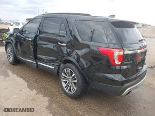 2017 Ford Explorer Platinum with VIN 1FM5K8HT9HGC91593, listed as a IAAI auction lot 41878996 with 121,932 mi miles. Bid and sale history available at carsss.com. Image 3.