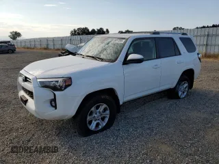 2024 Toyota 4Runner SR5 with VIN JTEMU5JR5R6292041, listed as a Copart auction lot 59817895 with 9,451 mi miles and Salvage title. Bid and sale history available at DreamBid. Image 1.