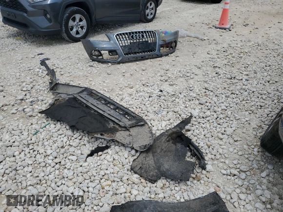 2014 Audi Q5 Premium Plus z VIN WA1LFAFP2EA104331, wystawiony jako Copart lot #56336885 z przebiegiem Nie podano mil oraz Szkoda całkowita • Salvage title. Historia ofert i sprzedaży dostępna na DreamBid. Obrazek 12.