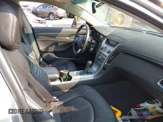 2012 Cadillac CTS z VIN 1G6DC5E52C0152413, wystawiony jako IAAI lot #42424517 z przebiegiem Nie podano mil oraz . Historia ofert i sprzedaży dostępna na DreamBid. Obrazek 5.
