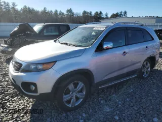 2012 Kia Sorento EX with VIN 5XYKU4A22CG234661, listed as a Copart auction lot 41653435 with 147,326 mi miles and Salvage Title. Bid and sale history available at carsss.com. Image 1.