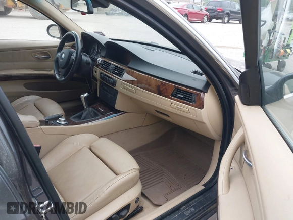 2006 BMW 3 Series 330i with VIN WBAVB33596AZ86475, listed as a IAAI auction lot 42494029 with 86,781 mi miles and . Bid and sale history available at DreamBid. Image 5.