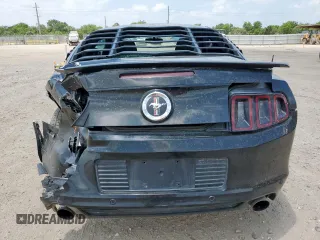 2014 Ford Mustang V6 z VIN 1ZVBP8AM5E5240978, wystawiony jako Copart lot #58018635 z przebiegiem 176 267 mil mil oraz Szkoda całkowita • Salvage title. Historia ofert i sprzedaży dostępna na DreamBid. Obrazek 6.