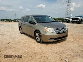 2013 Honda Odyssey EX-L with VIN 5FNRL5H68DB075153, listed as a Copart auction lot 60887325 with 263,001 mi miles and Salvage title. Bid and sale history available at DreamBid. Image 14.