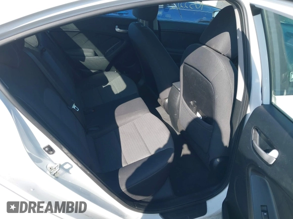 2018 Kia Forte LX with VIN 3KPFL4A7XJE172243, listed as a IAAI auction lot 41957937 with 105,221 mi miles. Bid and sale history available at carsss.com. Image 8.