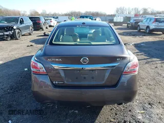 2015 Nissan Altima 2.5 S with VIN 1N4AL3AP8FC172637, listed as a IAAI auction lot 41617876 with 162,290 mi miles. Bid and sale history available at carsss.com. Image 16.