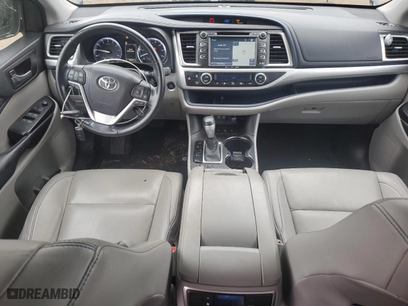 2017 Toyota Highlander XLE with VIN 5TDJZRFH9HS438858, listed as a Copart auction lot 47524655 with 105,451 mi miles and Salvage Title. Bid and sale history available at carsss.com. Image 8.