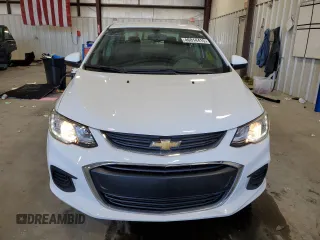 2018 Chevrolet Sonic LT z VIN 1G1JD5SH3J4107121, wystawiony jako Copart lot #46814415 z przebiegiem 96 136 mil mil oraz Szkoda całkowita • Salvage title. Historia ofert i sprzedaży dostępna na DreamBid. Obrazek 5.