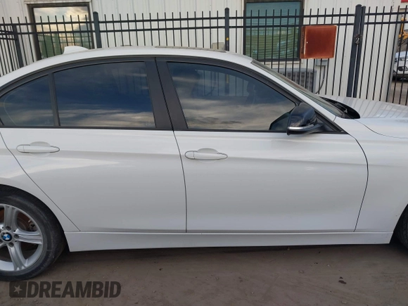 2015 BMW 3 Series 320i with VIN WBA3B1G50FNT04520, listed as a IAAI auction lot 41343158 with 172,688 mi miles. Bid and sale history available at carsss.com. Image 13.