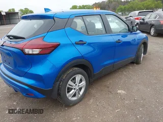 2021 Nissan Kicks S with VIN 3N1CP5BV7ML529374, listed as a IAAI auction lot 41922385 with 21,433 mi miles and . Bid and sale history available at carsss.com. Image 4.