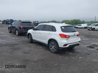 2018 Mitsubishi Outlander ES z VIN JA4AP3AU6JU011611, wystawiony jako IAAI lot #42191132 z przebiegiem 88 747 mil mil oraz . Historia ofert i sprzedaży dostępna na DreamBid. Obrazek 3.