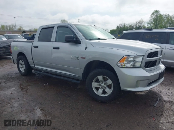 2017 Ram 1500 Express z VIN 3C6RR7KT0HG793912, wystawiony jako IAAI lot #42117201 z przebiegiem 111 728 mil mil oraz . Historia ofert i sprzedaży dostępna na DreamBid. Obrazek 1.