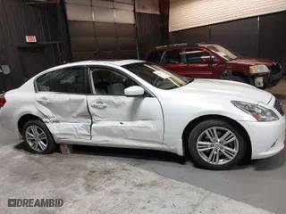 2013 Infiniti G37 Sedan Journey with VIN JN1CV6APXDM718492, listed as a IAAI auction lot 40063123 with 104,804 mi miles. Bid and sale history available at carsss.com. Image 13.