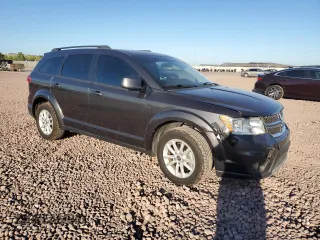 2017 Dodge Journey SXT with VIN 3C4PDCBG0HT589032, listed as a Copart auction lot 62342525 with 121,980 mi miles and Salvage title. Bid and sale history available at DreamBid. Image 4.