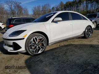 2023 Hyundai Ioniq 6 SEL z VIN KMHM34AA7PA021936, wystawiony jako Copart lot #42296684 z przebiegiem 5962 mil mil oraz . Historia ofert i sprzedaży dostępna na DreamBid. Obrazek 1.