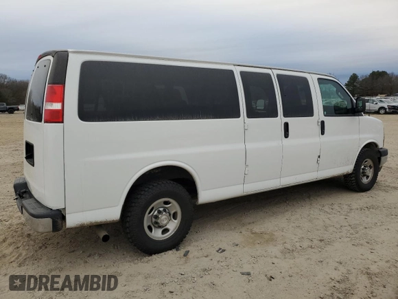 2020 Chevrolet Express Passenger LT z VIN 1GAZGPFG5L1169356, wystawiony jako Copart lot #44124655 z przebiegiem 33 599 mil mil oraz Szkoda całkowita • Salvage title. Historia ofert i sprzedaży dostępna na DreamBid. Obrazek 3.