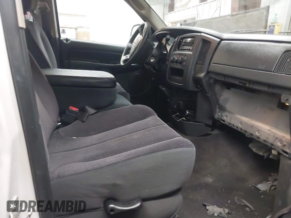 2005 Dodge 1500 SLT with VIN 1D7HA18D75J600860, listed as a IAAI auction lot 41841239 with 159,088 mi miles. Bid and sale history available at carsss.com. Image 5.