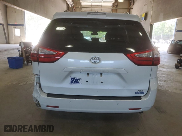 2018 Toyota Sienna XLE Auto Access Seat with VIN 5TDYZ3DC3JS933081, listed as a Copart auction lot 57483265 with 50,764 mi miles and Salvage title. Bid and sale history available at DreamBid. Image 6.