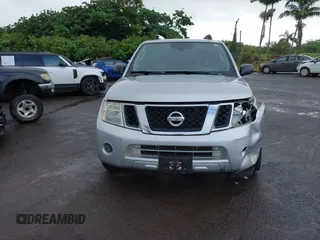 2012 Nissan Pathfinder S z VIN 5N1AR1NN7CC631069, wystawiony jako IAAI lot #39690253 z przebiegiem 135 828 mil mil oraz . Historia ofert i sprzedaży dostępna na DreamBid. Obrazek 12.