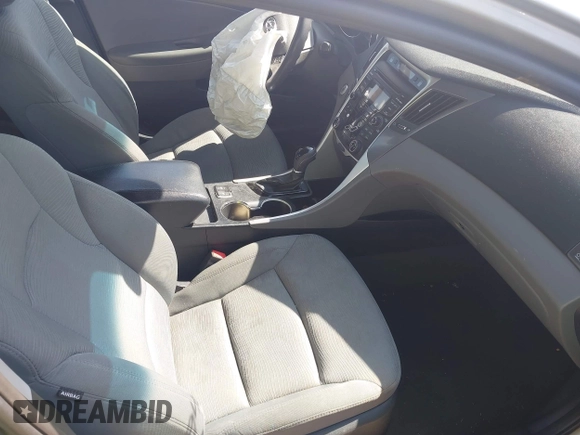 2013 Hyundai Sonata with VIN KMHEC4A46DA075948, listed as a IAAI auction lot 41994662 with 146,699 mi miles and . Bid and sale history available at carsss.com. Image 5.