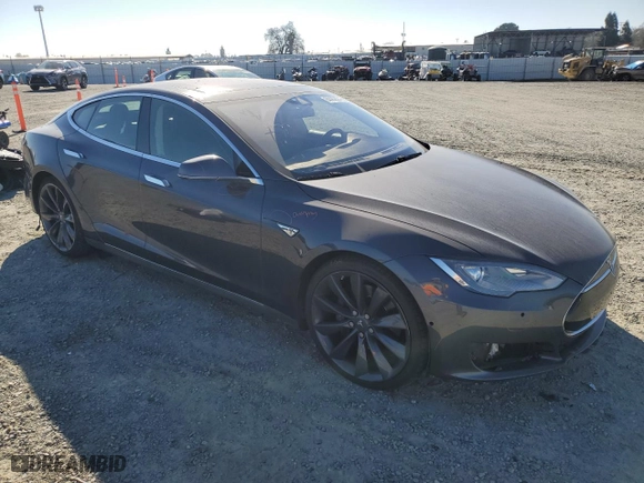 2015 Tesla Model S 85D with VIN 5YJSA1S23FF096856, listed as a Copart auction lot 84482874 with 90,409 mi miles and Salvage Title. Bid and sale history available at carsss.com. Image 4.