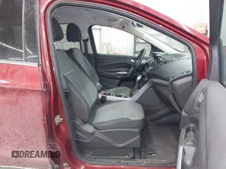 2014 Ford Escape SE with VIN 1FMCU9GXXEUD96930, listed as a IAAI auction lot 41574851 with 140,252 mi miles. Bid and sale history available at carsss.com. Image 5.