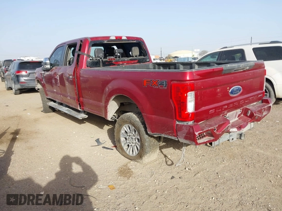 2017 Ford F-250 Lariat z VIN 1FT7W2B65HED25087, wystawiony jako IAAI lot #41728449 z przebiegiem 122 396 mil mil oraz . Historia ofert i sprzedaży dostępna na DreamBid. Obrazek 3.