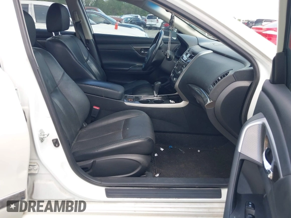 2014 Nissan Altima SV with VIN 1N4AL3AP0EC325820, listed as a IAAI auction lot 41971311 with 206,134 mi miles and . Bid and sale history available at DreamBid. Image 5.