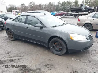 2008 Pontiac G6 with VIN 1G2ZG57BX84139343, listed as a IAAI auction lot 41798306 with 326,510 mi miles. Bid and sale history available at carsss.com. Image 1.